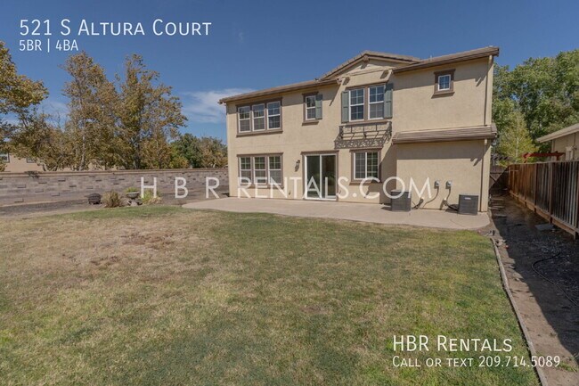 521 S Altura Ct