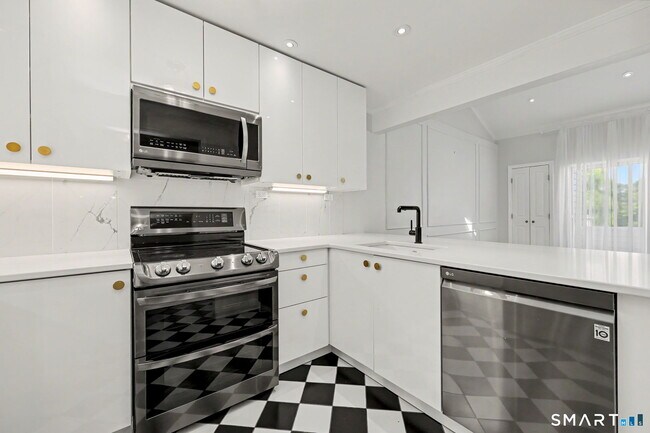 Photo - 163 South St Unidad 85