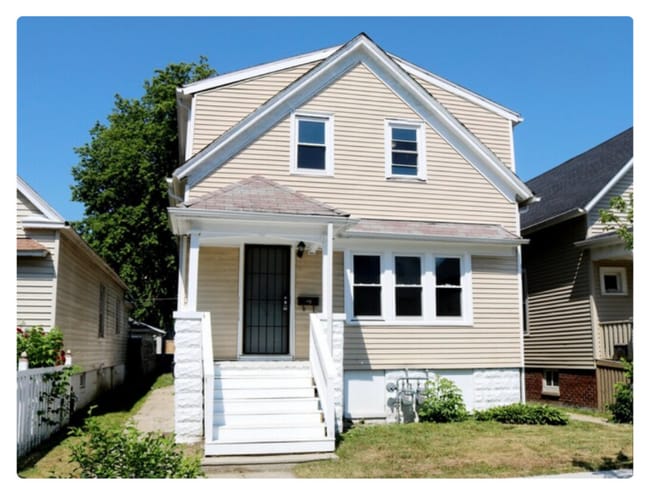 Building Photo - 2527 S 11th St