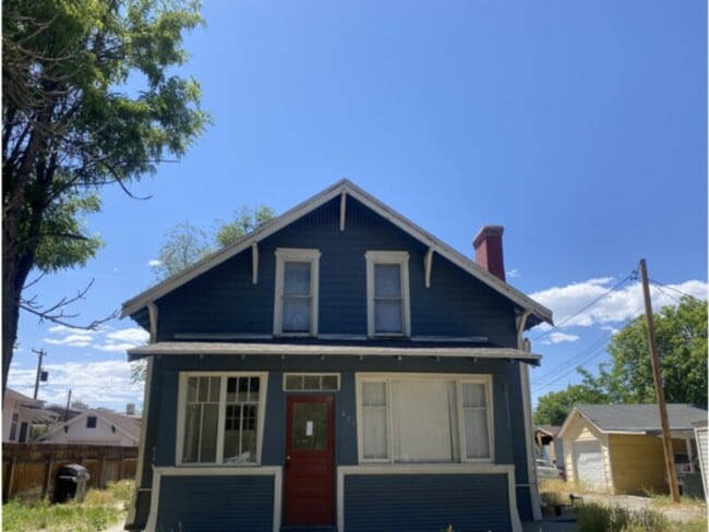 Building Photo - Adorable 2 Bed, 1 Bath!