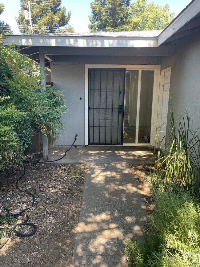 Building Photo - 3 Mefford Way Unit B Rental