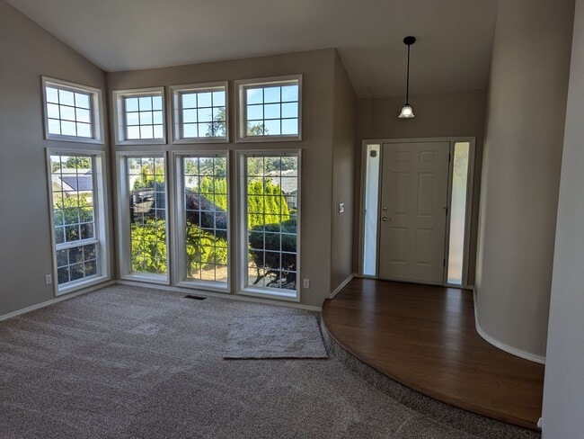 Photo - 5817 Cobalt Loop SE