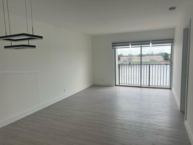 Photo - 8560 N Sherman Cir Condo Unit 408