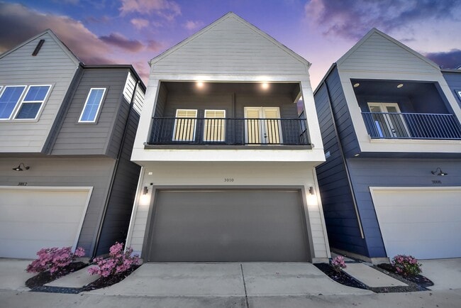 Building Photo - 3010 Jensen Dr