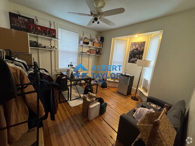 Building Photo - 53 Lawn St Unit 2 Rental