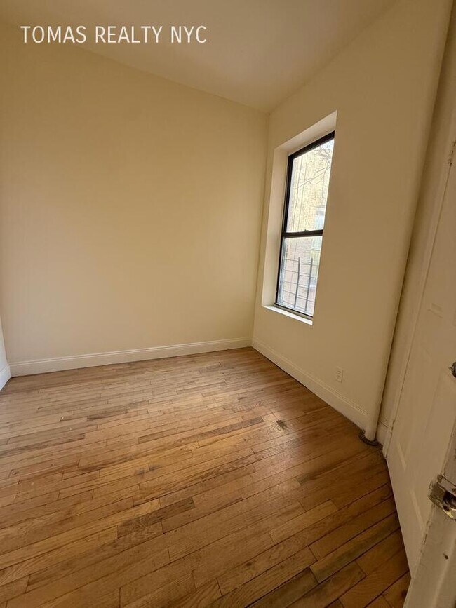 Photo - 1390 Boston Rd Unidad 14 & 18