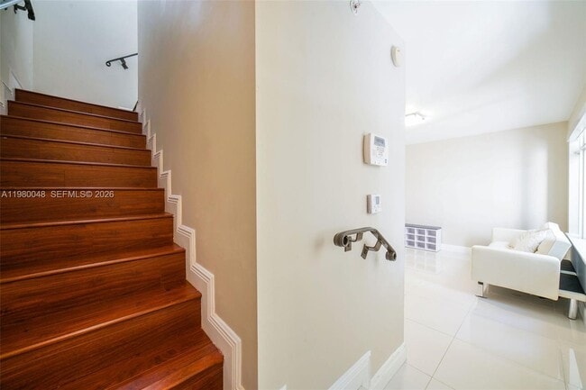 Photo - 2729 NE 184th Way