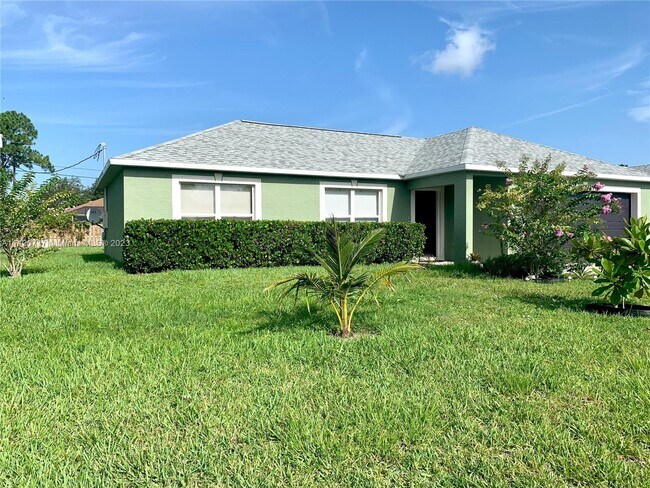 Photo - 4462 SW Daemon St