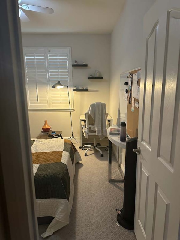 Photo - 1132 Chancery Way