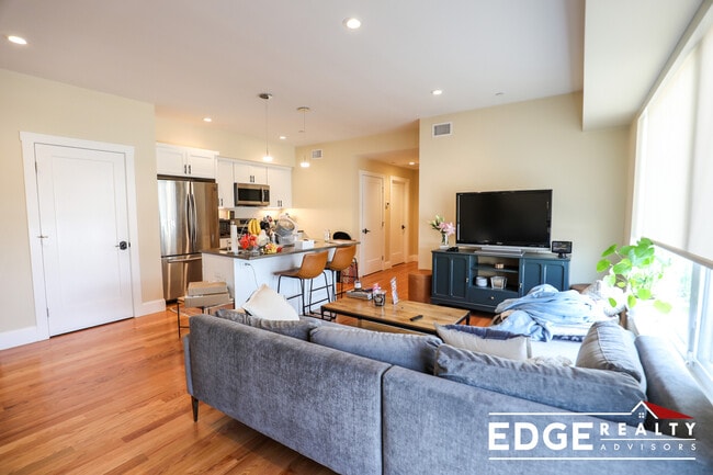 Photo - 9 Glencoe St Unit 203