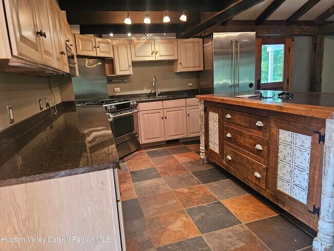 Photo - 136 Macedonia Rd