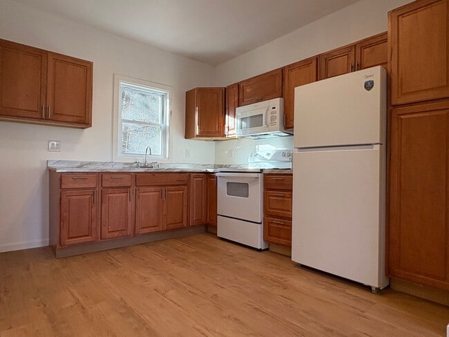 Building Photo - 24 Willis St Unit 1