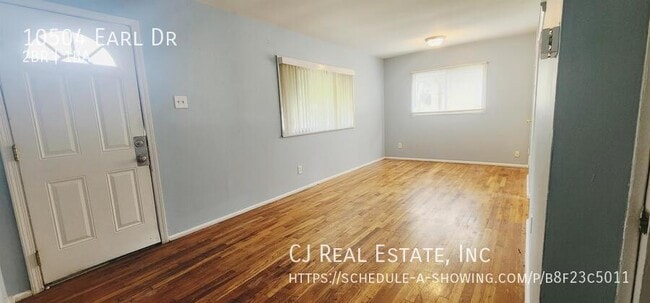 Photo - 10504 Earl Dr