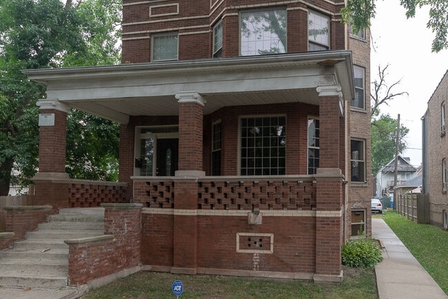 Photo - 2537 N Kildare Ave Unit 3