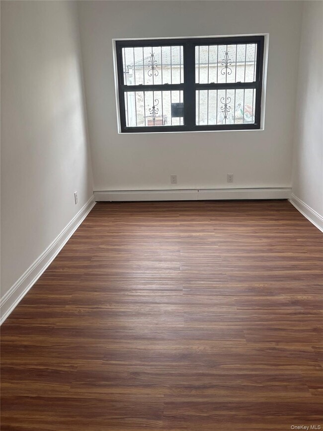 Photo - 77-19A Parsons Blvd