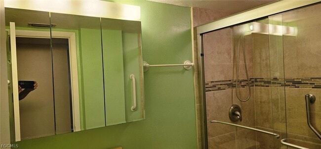 Building Photo - 3460 N Key Dr Unit 210