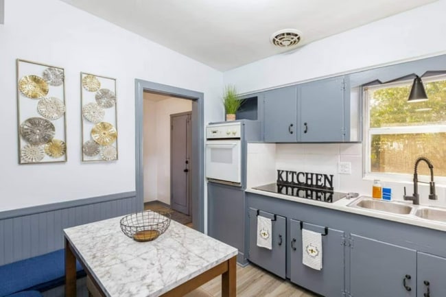 Photo - 1406 Conway Rd