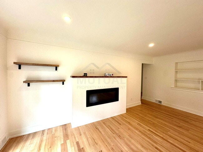 Photo - 18346 Beverly Rd