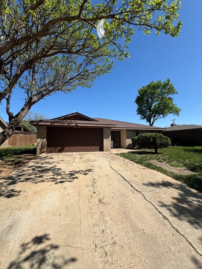 Puckett West 3/2/2 1/2 OFF FIRST MONTHS RENT - Puckett West 3/2/2  1/2 OFF FIRST MONTHS RENT Casa