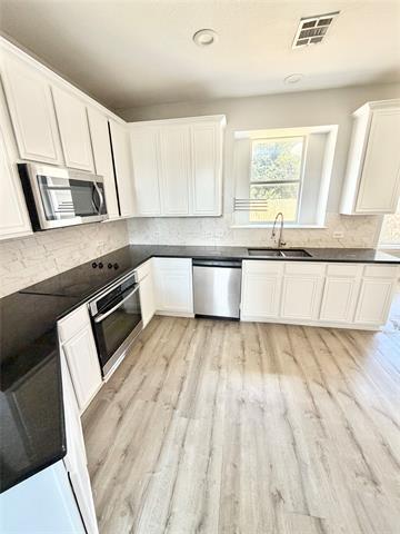 2501 Stetson Dr