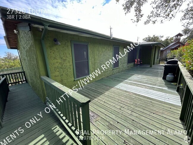 Building Photo - *COMING SOON!* 3 Bedroom / 2 Bath Home In ...