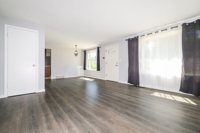 Photo - Comfort and Convenience Meet in this 4 Bedroom Burien Home.