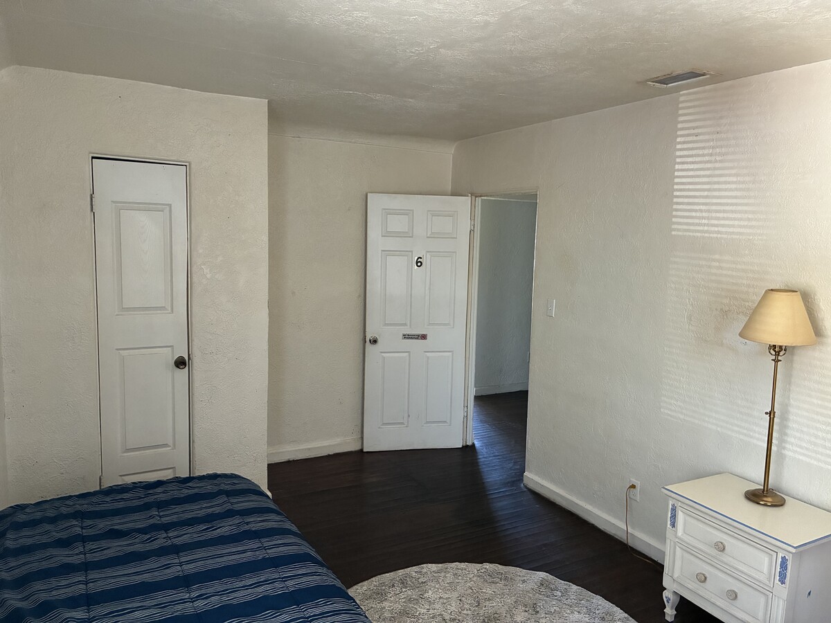 Photo - 2504 Booker Ave