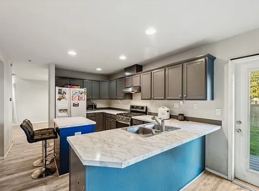 Photo - 1340 NW Redwing Dr