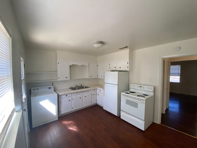 Photo - 533 S 56th St Unidad A