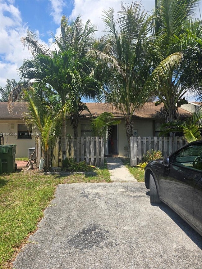 Building Photo - 1630 Sandpiper Blvd
