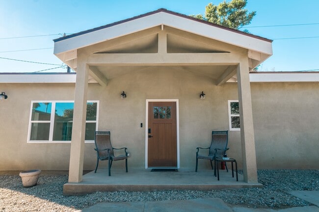 Building Photo - 1507 Valencia Ave