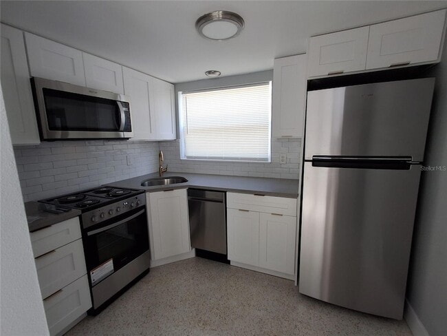 Photo - 11355 3rd St E Unidad 1