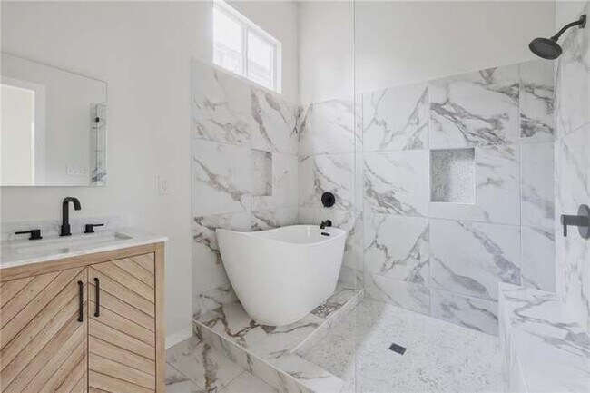 Photo - 2404 Ursulines Ave