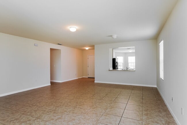 Photo - 203 NE 9th Ave