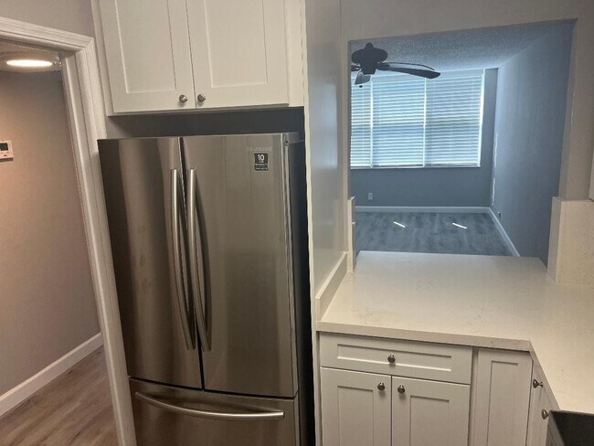 Photo - 9461 Evergreen Pl Unit 306