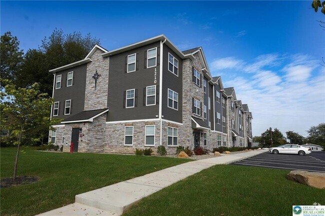 Building Photo - 1210 Eaton Ave Unit 303 Rental