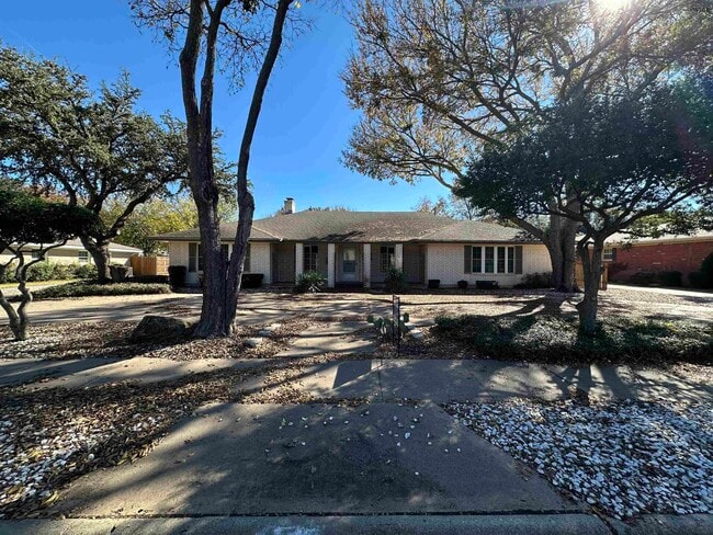 Building Photo - 4513 Martinique