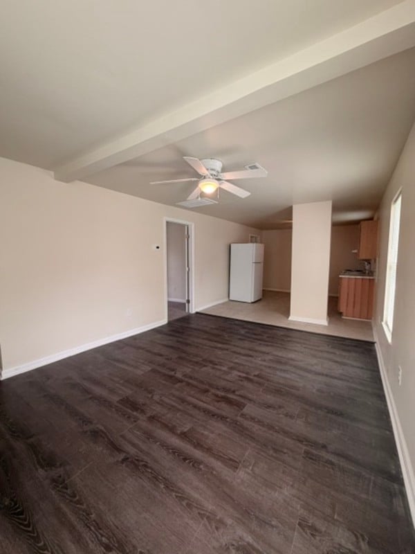 Photo - 114 Easy St