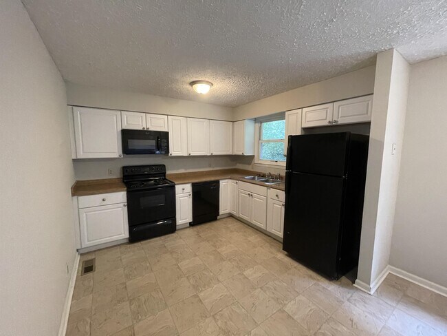 Photo - 174 Ocala Dr