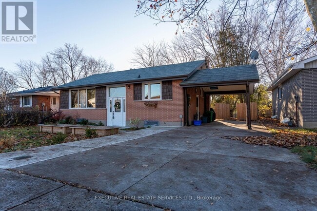 Photo - 1163 Algonquin Blvd