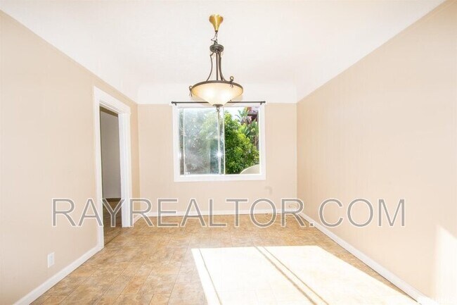 Photo - 3175 24th St