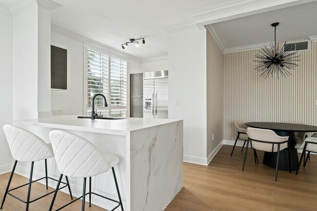 Photo - 550 Okeechobee Blvd Unit 322