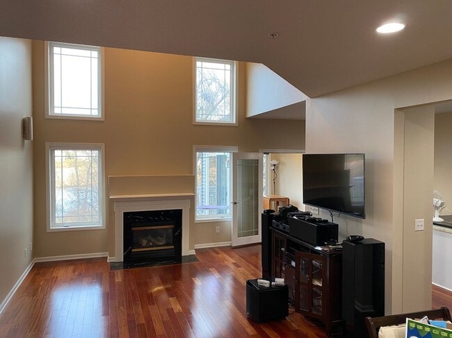 Photo - 5030 Archer Ln N