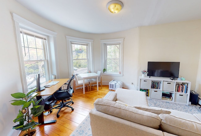 Apt 1
