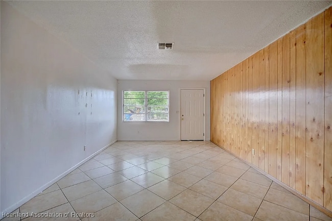Building Photo - 604 Denise Ave Rental
