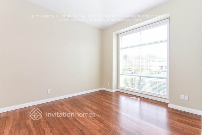 Photo - 3525 Crystal Ridge Dr SE