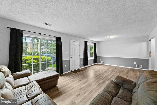 Photo - 66 Cheverny Ct