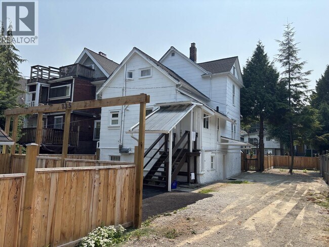 135 W 12th Ave