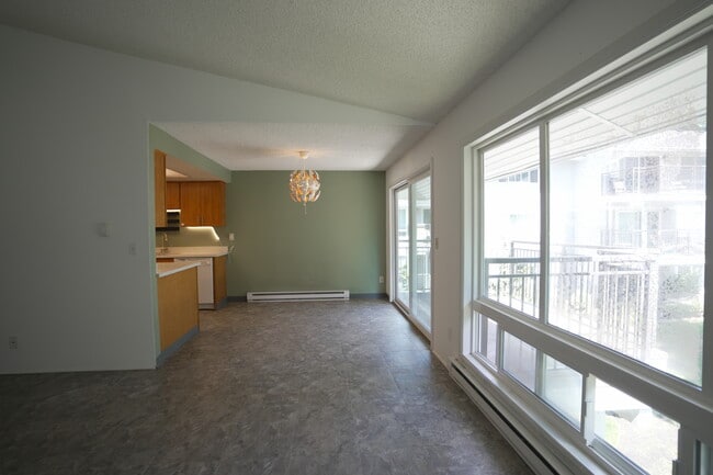 Photo - 15206 NE 8th St Unit Heatherstone E-12