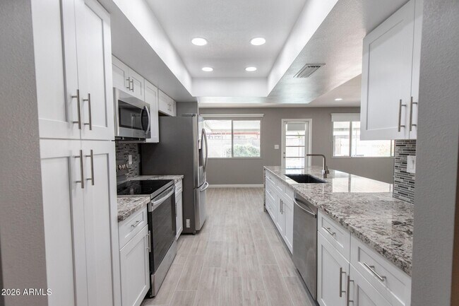 Photo - 1224 E Campus Dr